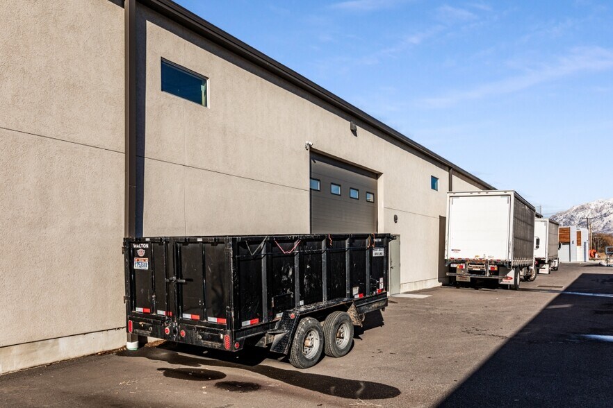 More Photos Of 441 W 12th St, Ogden Manufacturing For Lease