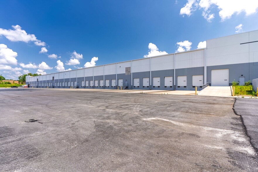More Photos Of 14053 Industrial Park Blvd, Covington Warehouse For Lease