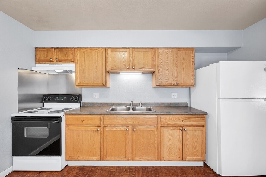 More Photos Of 1634 Boston St, Aurora Apartments For Sale