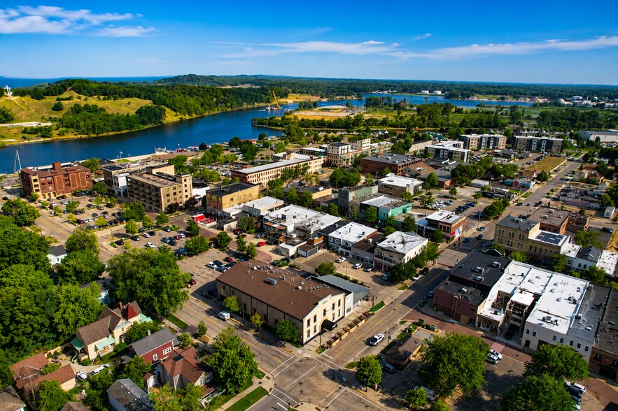More Photos Of 17 S 2nd St, Grand Haven Loft Creative Space For Sale