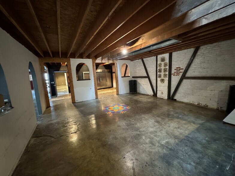More Photos Of 1827 Hope St, Los Angeles Warehouse For Lease