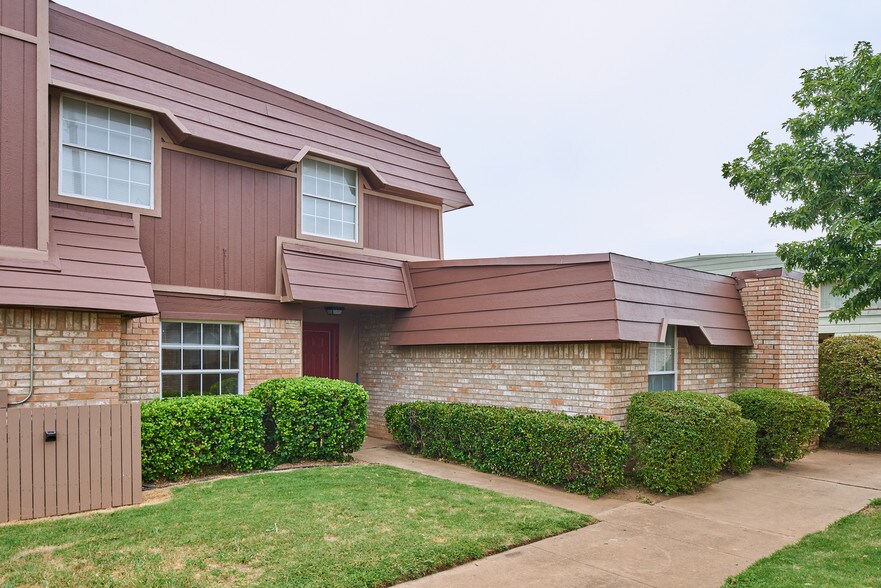 More Photos Of 7404 Lyrewood Ln, Oklahoma City Apartments For Sale