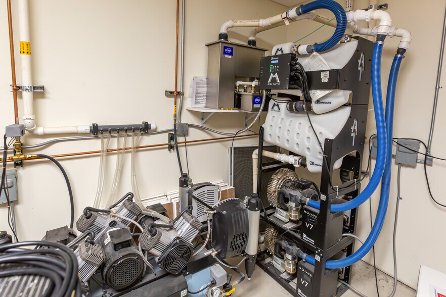 More Photos Of 200 W Railroad Ave, Plains Medical For Sale