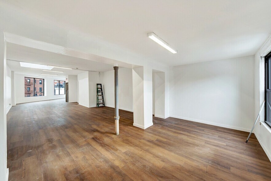 More Photos Of 8-12 W Fordham Rd, Bronx Storefront Retail Office For Lease