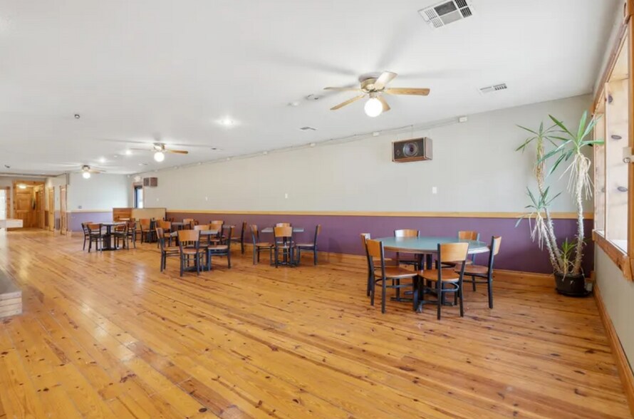 More Photos Of 40 2nd st, Hartsburg Restaurant For Sale