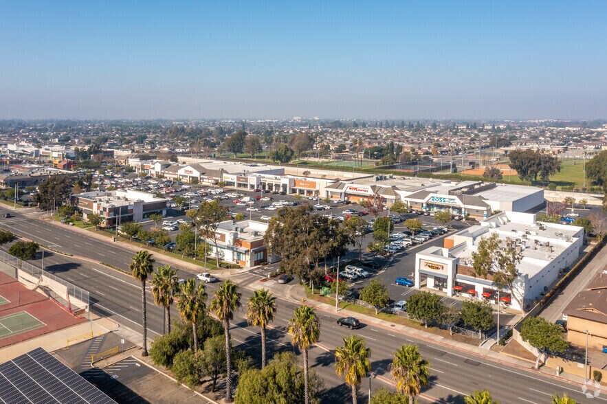 More Photos Of 7211 Warner Ave, Huntington Beach Freestanding For Lease