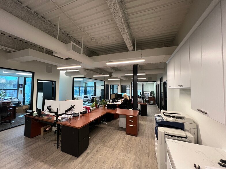 More Photos Of 4427 W Kennedy Blvd, Tampa Office For Lease
