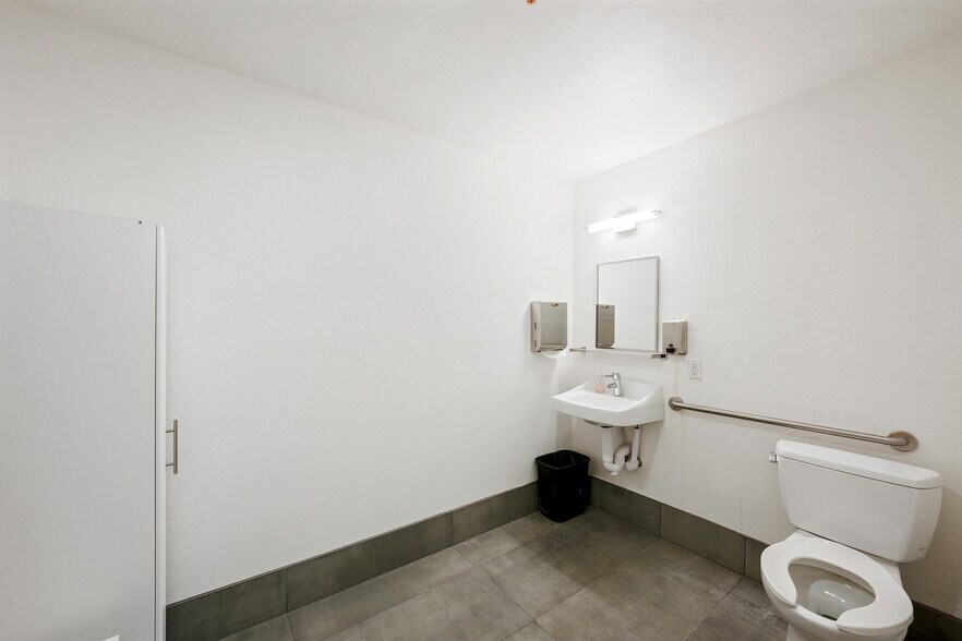 More Photos Of 42 Dore St, San Francisco Office For Lease