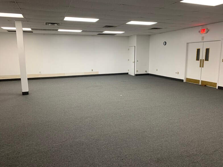 1501 Livingston Ave, North Brunswick, NJ 08902 Medical For Sale