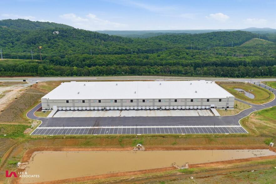 More Photos Of 740 Lakepoint Pky SE, Cartersville Distribution For Lease