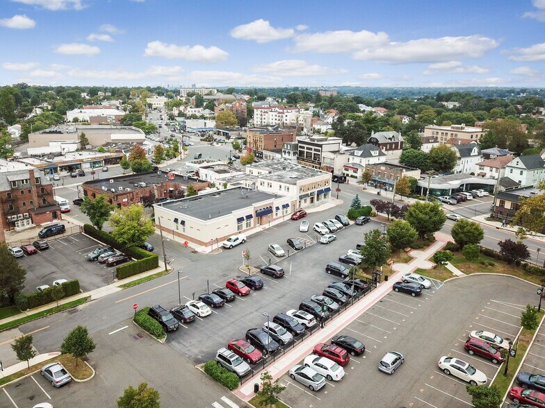 More Photos Of 434-440 White Plains Rd, Eastchester Apartments For Lease