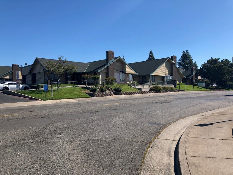 More Photos Of 4811 Chippendale Dr, Sacramento Unknown For Lease