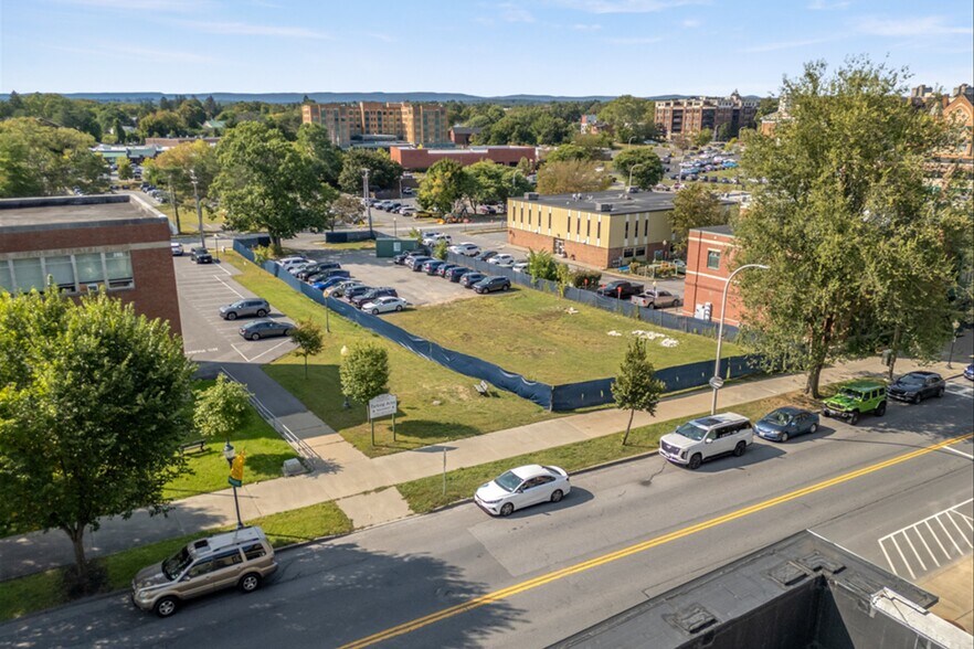 More Photos Of 260 Broadway, Saratoga Springs Coworking Space