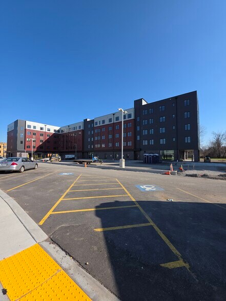 More Photos Of 450 S Park Ave, Buffalo Storefront Retail Residential For Lease