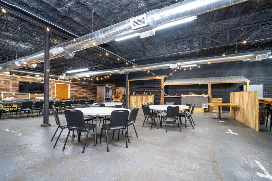 More Photos Of 367 State Highway 155 N, Gilmer Bar For Sale