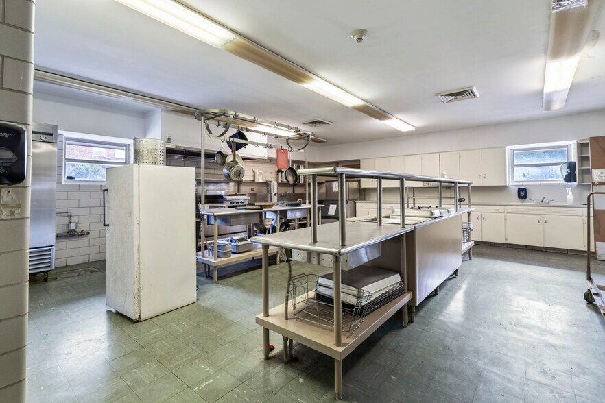 More Photos Of 3511 Linkwood Dr, Houston Religious Facility For Sale