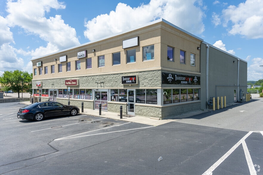 More Photos Of 132 Mendon Rd, Cumberland Storefront Retail Office For Lease