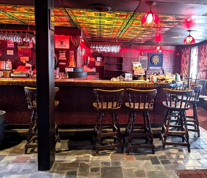 More Photos Of 219 1/2 Tompkins St, Cortland Freestanding For Sale