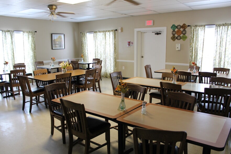 More Photos Of 329 Cooper St, Kenansville Assisted Living For Sale