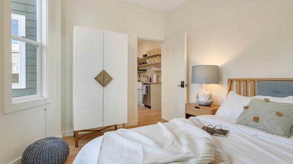More Photos Of 1817 15th St, San Francisco Apartments For Sale