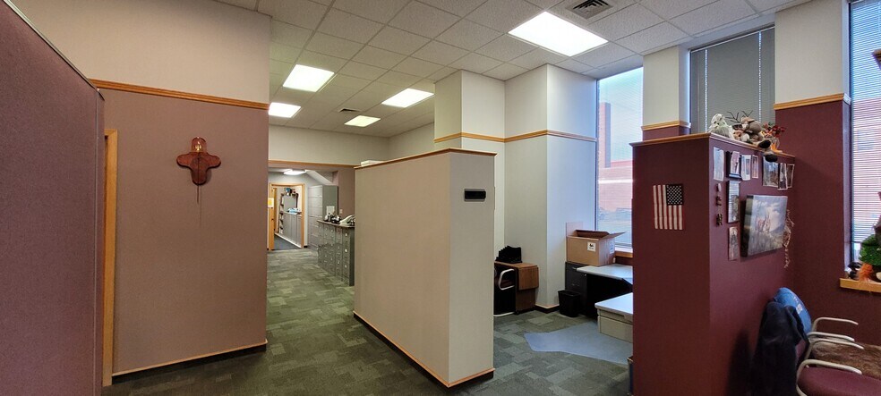 More Photos Of 100 Park Dr S, Great Falls Office For Lease