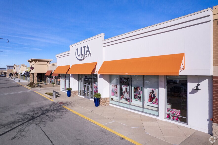 More Photos Of 113-295 Skokie Valley Rd, Highland Park Unknown For Lease