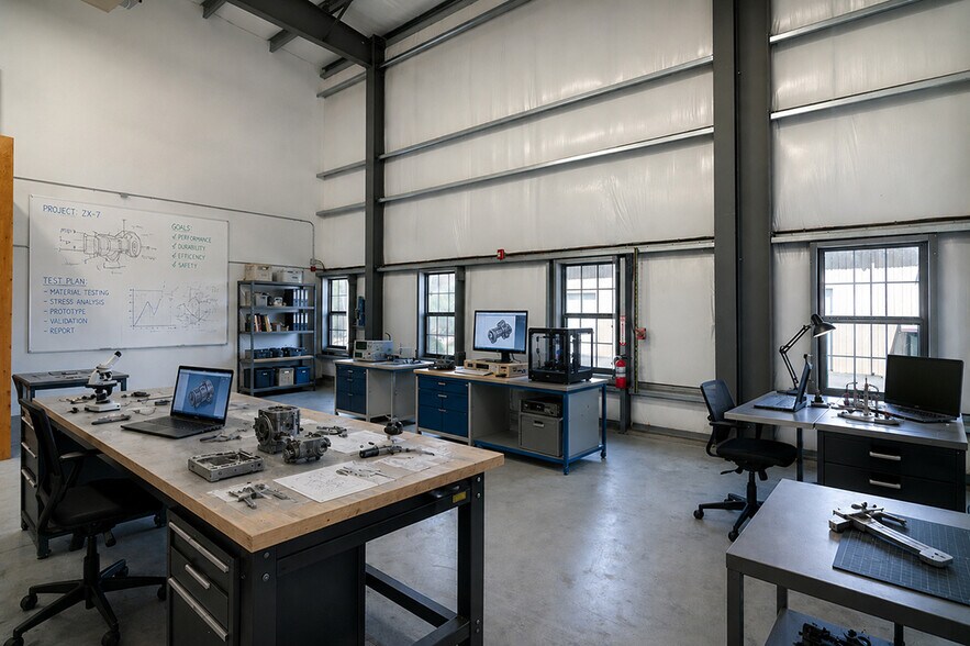 More Photos Of 376 Dry Bridge Rd, North Kingstown Warehouse For Sale