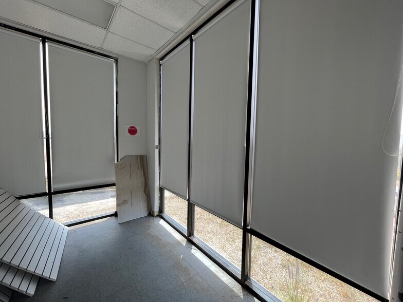 More Photos Of 2350 Miracle Mile Rd, Bullhead City Storefront Retail Office For Sale