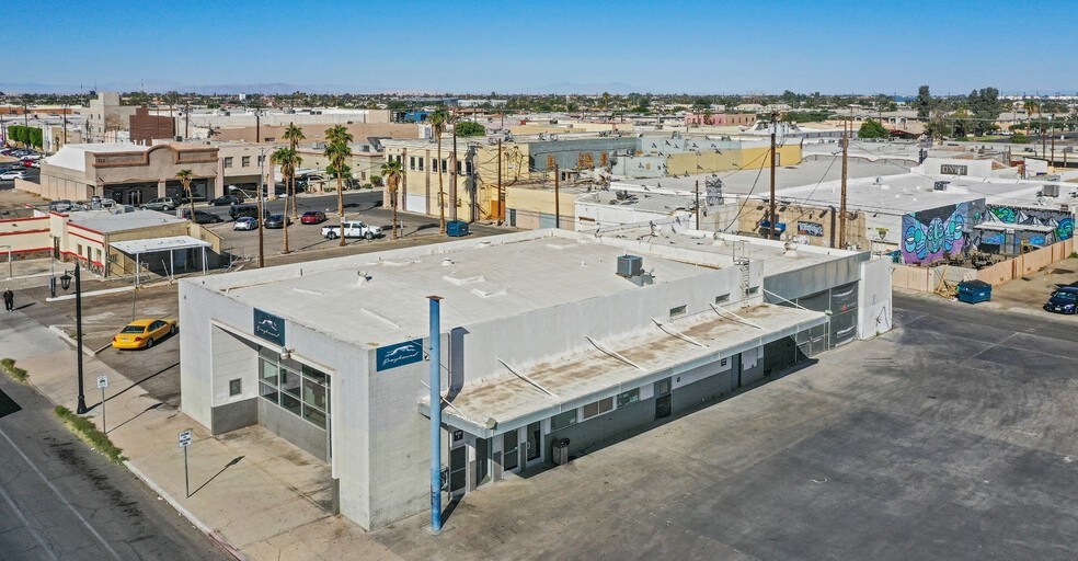More Photos Of 460 W State St, El Centro Freestanding For Sale