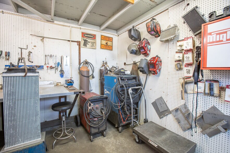 More Photos Of 17635 Arrow Blvd, Fontana Service For Sale