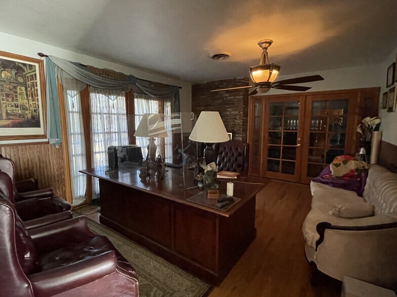 More Photos Of 715 S Glendora Ave, West Covina Office For Sale