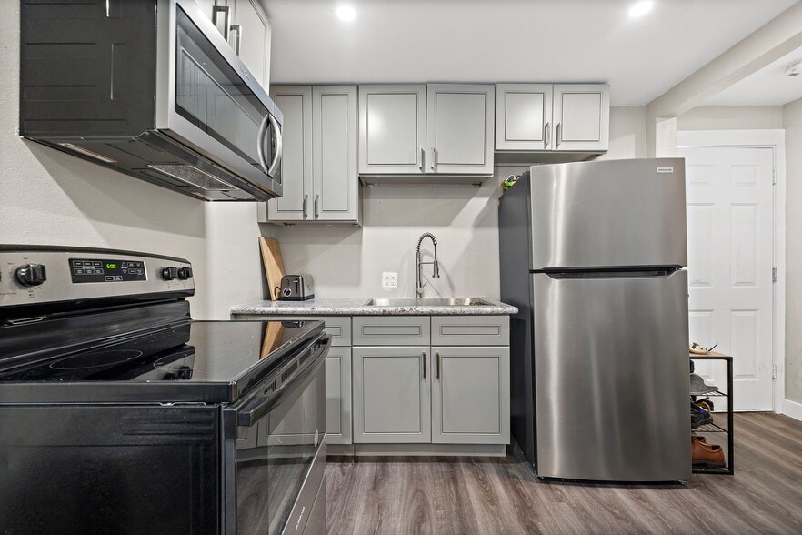 More Photos Of 1811 21st St, Galveston Apartments For Sale