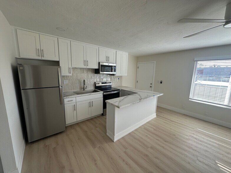 More Photos Of 4843-4845 Voltaire St, San Diego Apartments For Sale