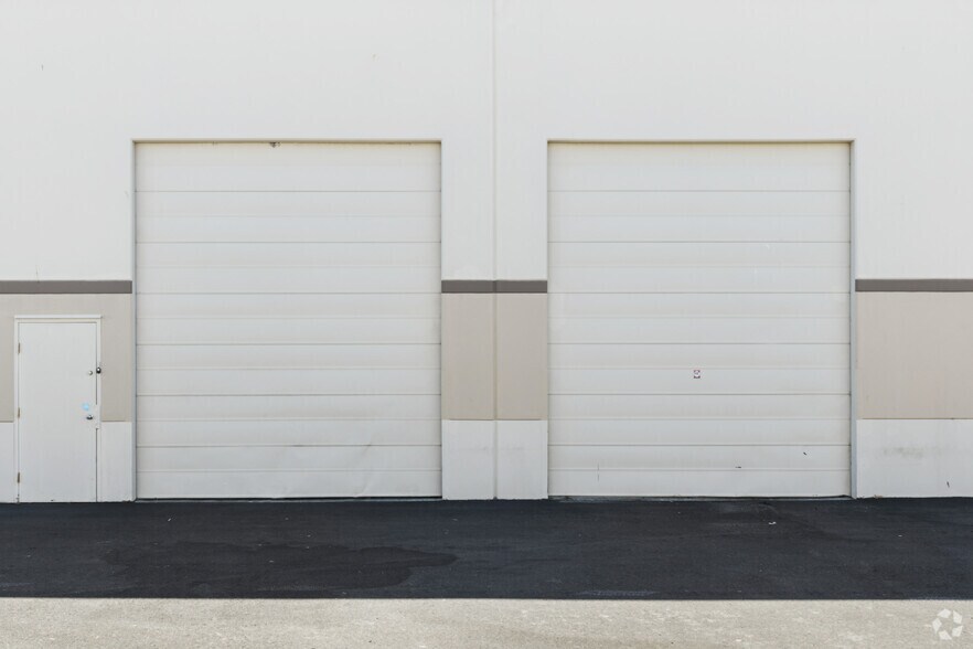 More Photos Of 53A Bonaventura Dr, San Jose Warehouse For Lease