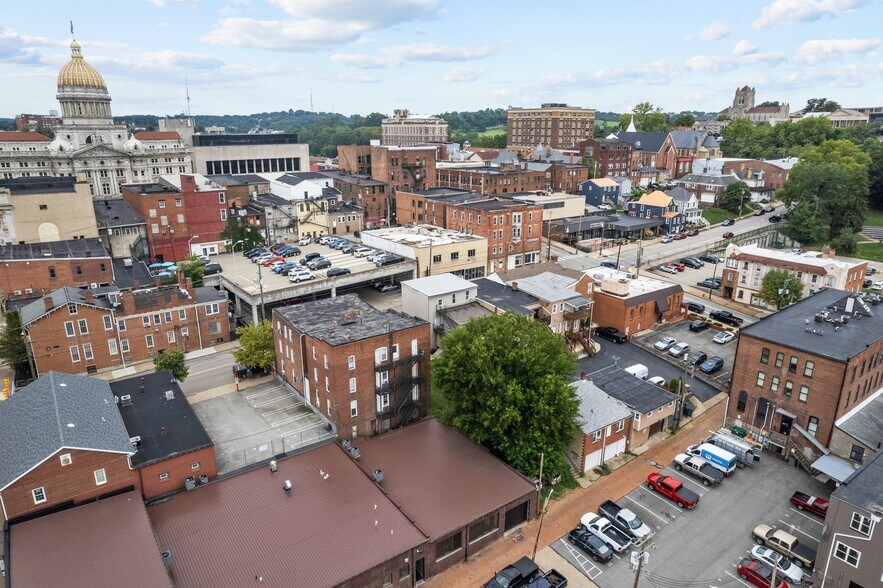 More Photos Of 19 N Maple Ave, Greensburg Bar For Sale