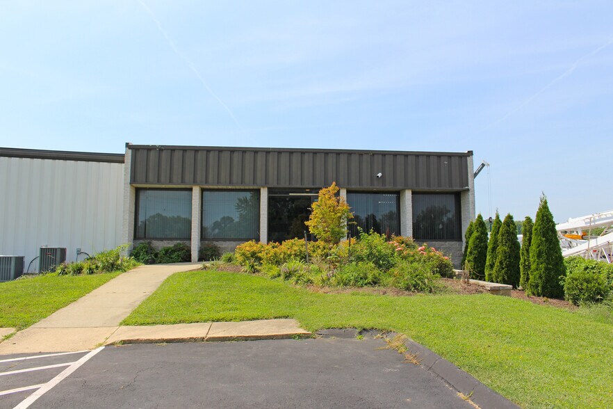More Photos Of 101 Ritchie Rd, Capitol Heights Warehouse For Sale