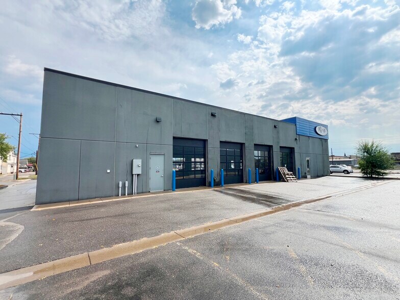 More Photos Of 615 Washington St, Brainerd Auto Repair For Lease