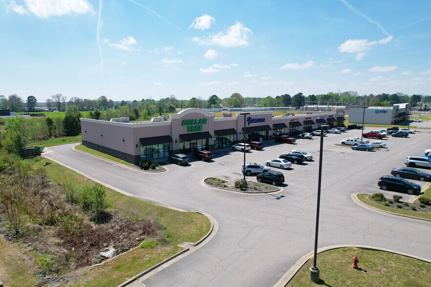 More Photos Of 2035-2059 W Center St, Beebe General Retail For Sale