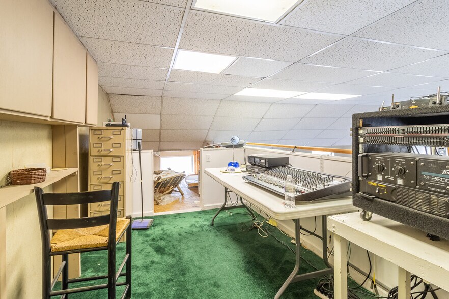 More Photos Of 5502 Dayton Blvd, Chattanooga Religious Facility For Sale