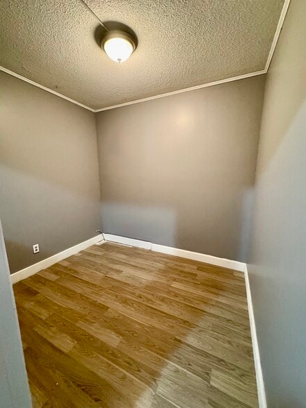 More Photos Of 133 E Parris Ave, High Point Freestanding For Lease