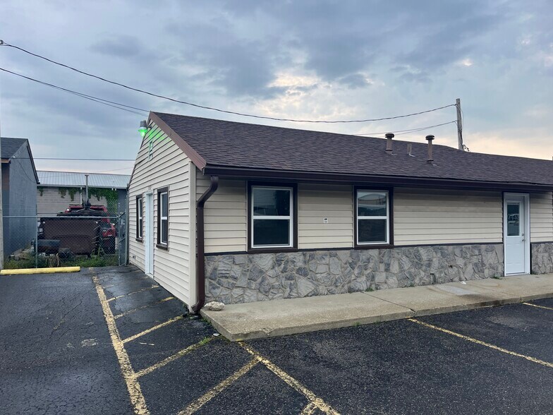 More Photos Of 1112 Ulrich Ave, Louisville Office For Lease