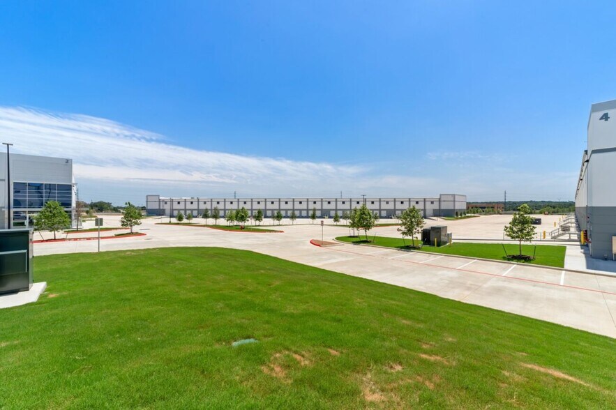 More Photos Of West Avenue and Wurzbach Parkway, San Antonio Unknown For Lease