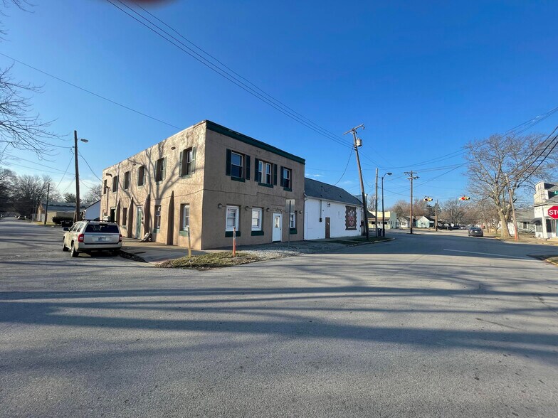 More Photos Of 1145 Lafayette Ave, Terre Haute Restaurant For Sale