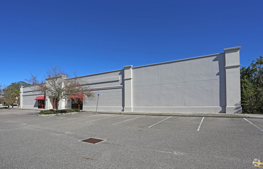 More Photos Of 311 S Ridgewood Ave, Edgewater Freestanding For Lease