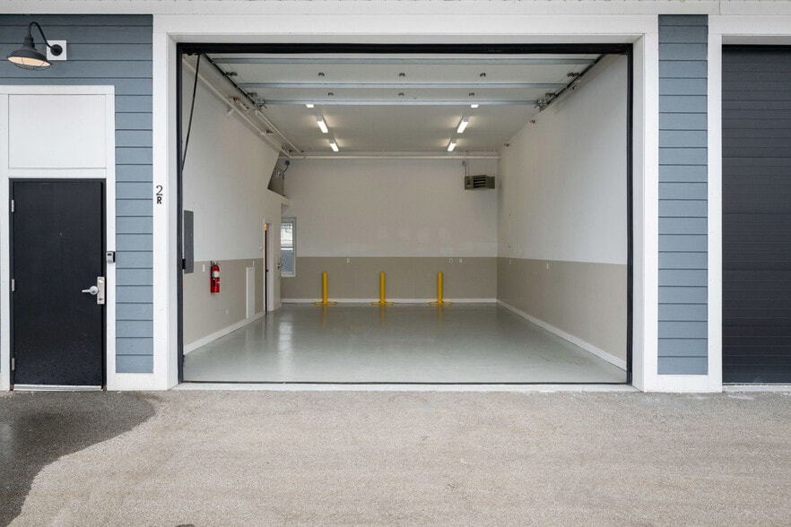 More Photos Of 42 Felton St, Waltham Warehouse For Lease