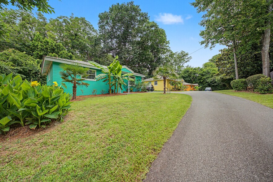 More Photos Of 559 Pulaski St, Athens Specialty For Sale