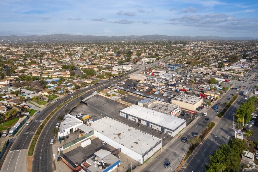 More Photos Of 13259-13265 Imperial Hwy, Whittier Warehouse For Lease