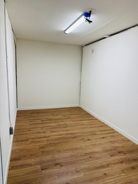 More Photos Of 2621 Artesia Blvd, Redondo Beach Storefront For Lease