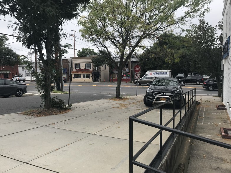 More Photos Of 735 Port Washington Blvd, Port Washington Storefront Retail Office For Lease