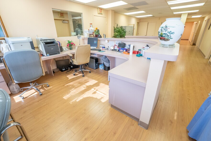 More Photos Of 622 Georges Rd, North Brunswick Medical For Sale